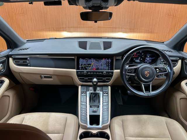 BMW、メルセデス、アウディといったドイツのプレミアムブランド中心とした、各種輸入車ブランドを同時に較べることができます。