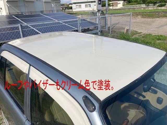 ルーフやリアガーニッシュ、ドアバイザーなどはクリーム色で塗装しました。可愛いですね。
