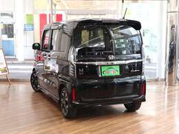 店内広々ショールーム完備