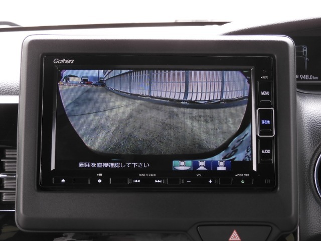 ◆バックカメラ◆リバースにするだけで映ります、後方の安全確認や、狭い駐車場での車庫入れ、雨の日や夜間など視界の悪い時に便利です！安全にバックする為には欠かせない装備です。