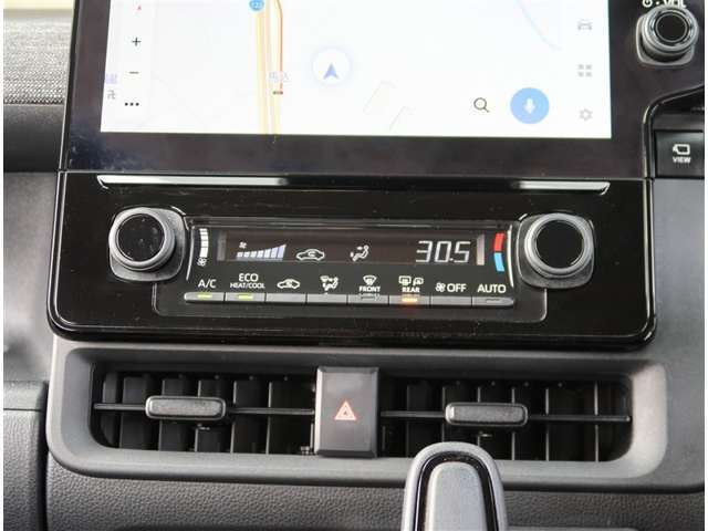 【エアコン】エアコンは温度調節がしやすいオートエアコンになります。