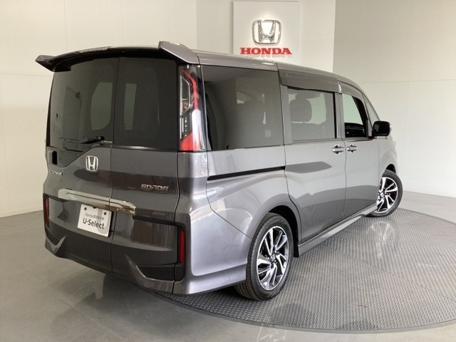 【Honda認定中古車 U-Select】　は3つの安心をお約束します。　1　Hondaのプロが整備した安心。 2　第三者機関がチェックした安心。　3　購入後もHondaが保証する安心。