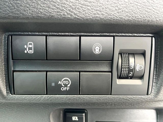 【パワースライドドア】スマートキーや運転席のスイッチでスライドドアの開閉が可能♪電動だから力を入れてドアを開ける必要が無く、小さいお子様でも、重い荷物を持っている時もラクに開け閉めできます♪