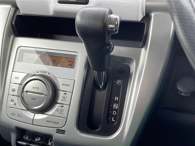 気になる車はすぐにお問い合わせください！画面右側の0066から始まる無料ダイヤルからお問い合わせ下さい！専門スタッフがお車のご質問にお答えいたします！