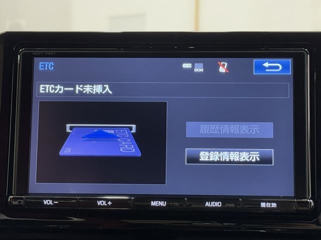 ナビ画面に連動したETCを装備しています。　過去に利用した利用料金も一目で分かって、とっても便利です。　ETCの抜き忘れ、挿し忘れも警告してくれるので安心ですね。