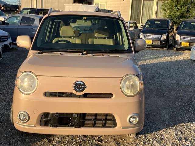 国家資格を持つ整備士が隅々まで点検車検に影響がある部品はすべて点検・オイル交換してご納車いたします。