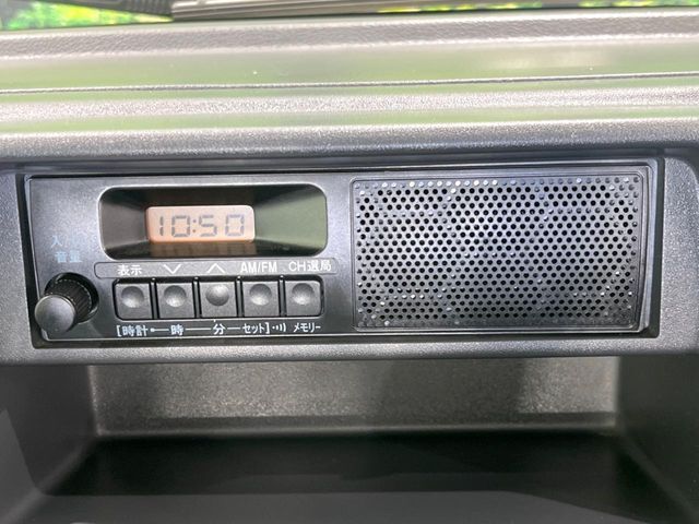お好きな音楽を車内でお楽しみいただけます♪スピーカー交換・ウーハー追加などの音質向上や、最新ナビ・後席モニター等の取り付けも是非ご相談ください！