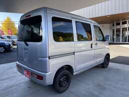 当店は損保ジャパン代理店となります。お車購入時はもちろん、それ以外での保険のお見積もり等お気軽にご相談下さい♪