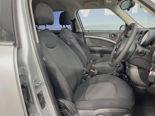 ●シートの使用感：破れ・へたりも少なく、ご覧の通りきれいな状態を維持しております。また、室内クリーニング・コーティングもご用命いただけます。