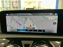純正ナビ。フルセグ、ブルートゥースお楽しみいただけます。
