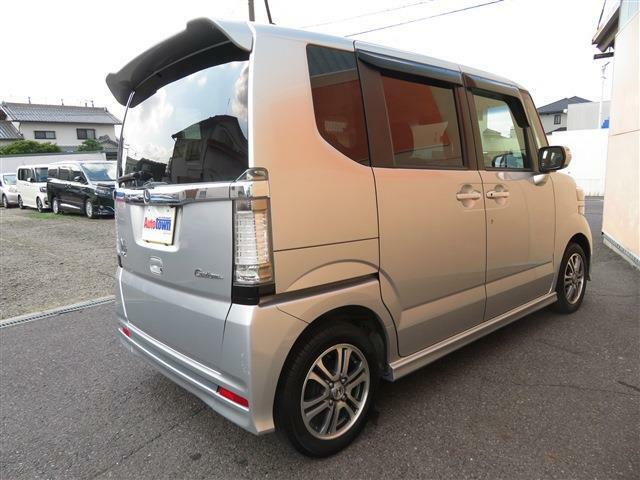 車に詳しくない方、初めての車をご購入をされる方でも安心して選んでいただけるように全車に車両状態評価書を添付しております。修復歴の有無や傷などの状態が一目でわかるように明記してあります。