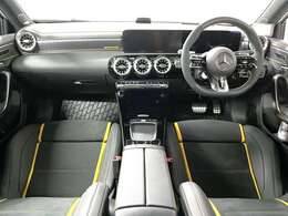 AMGナイトP/AMGエクステリアナイトPII/AMGエアロダイナミクスP　専用デカールAMGパフォーマンスステア＆シート/AMG　RIDE　CONTROLサス/AMGリアルパフォーマンスサウンド