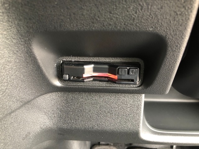 【ETC車載器】お持ちのカードを入れていただければ、そのままお使いいただけます！セットアップ作業をしてご納車いたします。