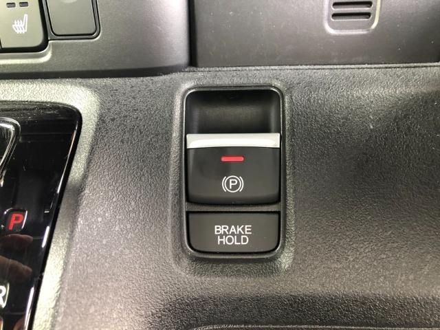 【電動パーキングブレーキ・ブレーキホールド】簡単なボタン操作で、毎日の運転が快適になります♪