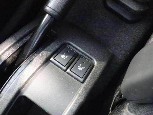 また便利なシートヒーター機能も装備しております☆