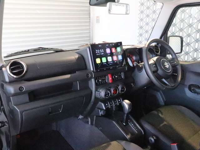 10型ディスプレイモニターを装備☆安全装備なども充実しています♪