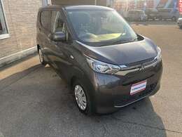 R8/9車検有　走行3万4千　イーアシスト　コーナーソナー　SDナビ　フルセグTV　DVD再生　BLUETOOTH　バックカメラ本体　ETC　ベンチシー　Wシートヒーター　キーレス　電格ミラー