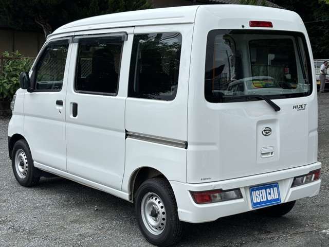 ★左斜め後ろ★任意保険、クレジット、JAFなど車のことなら当店にお任せ下さい！！あいおい損保代理店です。お客様とお車の安全をお守りいたします。無料お見積り致しますのでお気軽にご相談下さい！