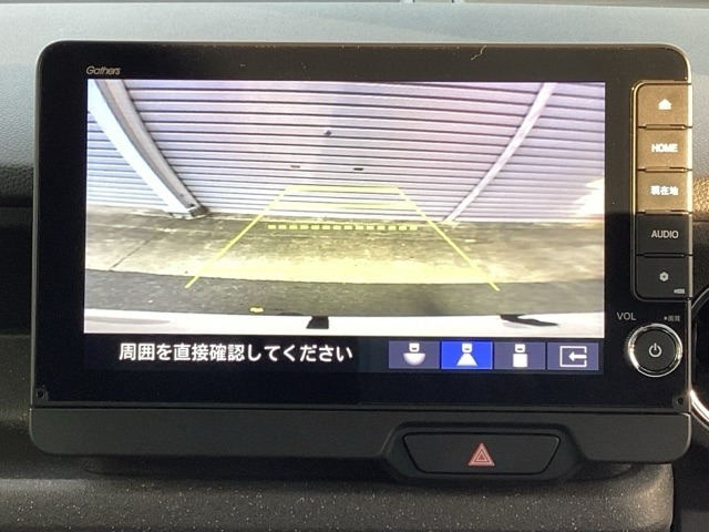 バックカメラも装備しております。車庫入れの苦手なお客様も安心！重宝してくれます！