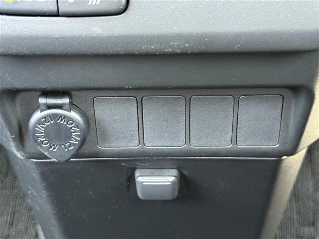 ご成約頂いたお車は全車保証付で納車後も安心！有料オプションで長期保証をお選びいただくことも可能です。