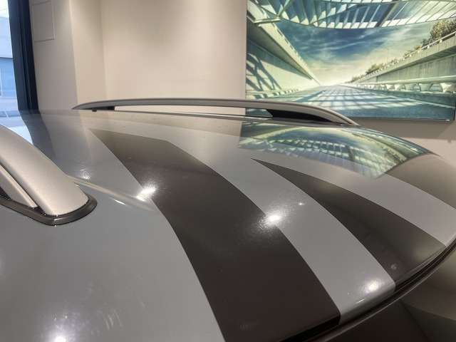 MINI正規ディーラー/認定中古車2年保証　1オーナー　禁煙　弊社下取　ルーフラッピング　アクティブクルーズコントロール　AppleCraPlay　バックカメラ/前後障害物センサー　衝突被害軽減ブレーキ　17インチAW