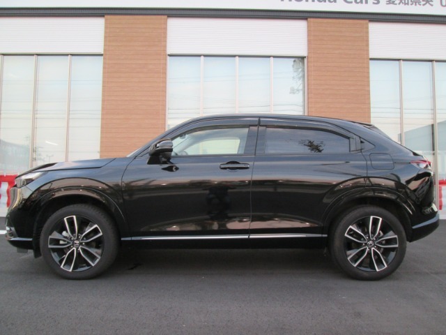 納車前には外装・内装のクリーニングを実施しております。クリーニングはご協力をいただいている業者様と共同でより良い品質を追求しております。※車両状態によっては店頭展示前に実施