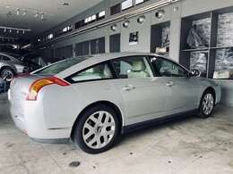 「グリ アルミニウム（シルバーメタリック）