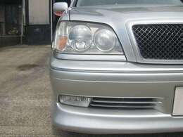 走行少なくピカピカのヘッドライトです。