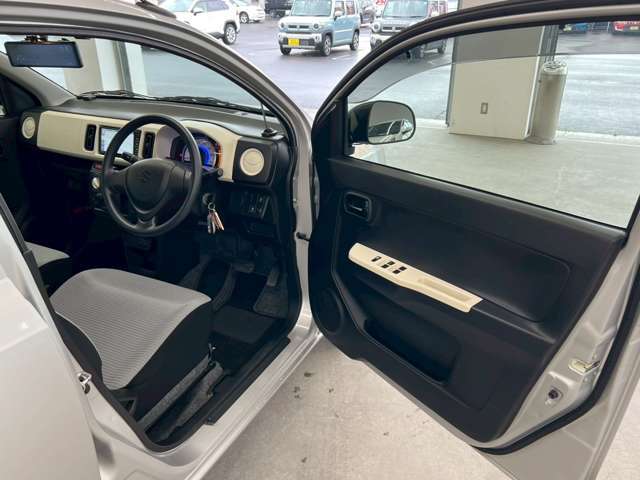 自社陸運局認証工場＆指定工場完備！国家資格車検検査員資格を持った整備士による整備。ステレオ・エアコン等走行に関係の無い所も不具合箇所が有れば修理してご納車致します☆