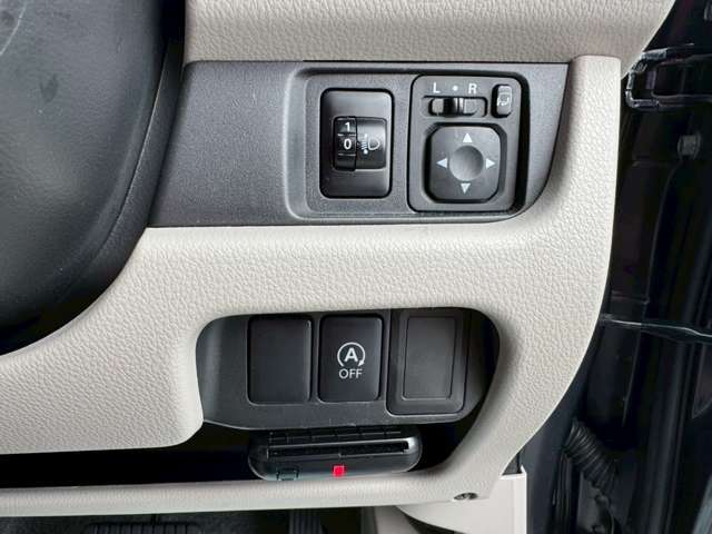 当店は指定工場と板金工場を完備した整備にも強いお店です。購入後のアフターもご安心くださいませ。