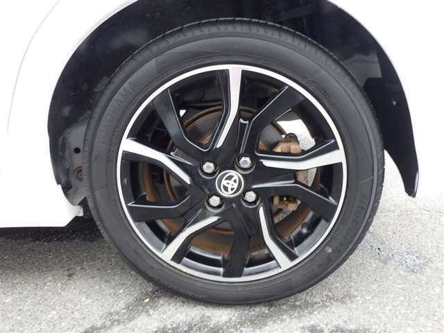 トヨタ認定中古車保証付！（1年間、距離無制限　HV車はHV保証付）　別途延長保証もご用意しております♪　ぜひ現車を確認にご来店ください