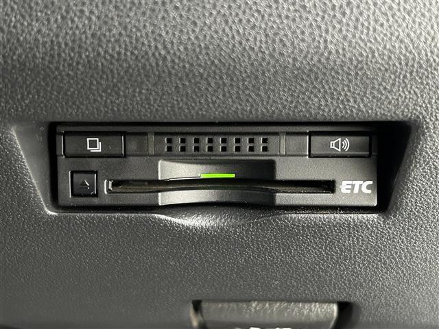 ◆【ETC】有料道路を利用する際に料金所で停止することなく通過できる、ETC車載器（ノンストップ自動料金収受システム機器）が装備されています。セットアップを行うことで利用可能になります。
