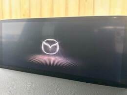 【純正ナビ】一体感のあるナビは、高級感ある車内を演出してくれます。Bluetooth再生などオーディオ機能も充実しておりますので、運転もより楽しめます♪