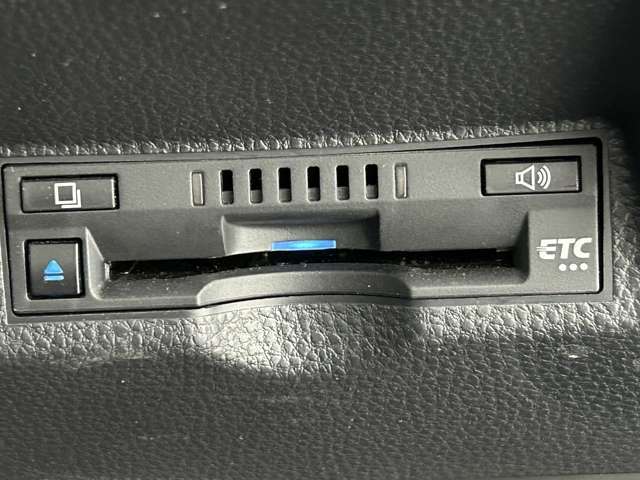 【　ETC　】今やカーライフにおける重要性はナビにも匹敵するのではないでしょうか？セットアップを行うことで利用可能になります！※セットアップは別途有償