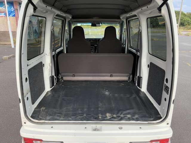 元気で明るいスタッフが丁寧に対応します。とにかくスタッフが明るい！！とても多くのお客様から、お褒めのお言葉、接しやすさでの高評価を頂いています。これからも日々、努力していきます。