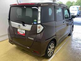 当店では車両本体価格以外に、諸費用を含めた支払総額も表示しておりますので、お客様の予算にピッタリのおクルマお選びができます。コーティングやJAFをセットにしたオトクな購入パックも好評です。