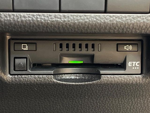 【ETC】高速道路の料金所をストレスなく通過！話題のスポットやサービスエリアに多い「スマートIC」利用時は必須のアイテムです。当店でセットアップを実施、ご納車当日からすぐにご利用いただけます！