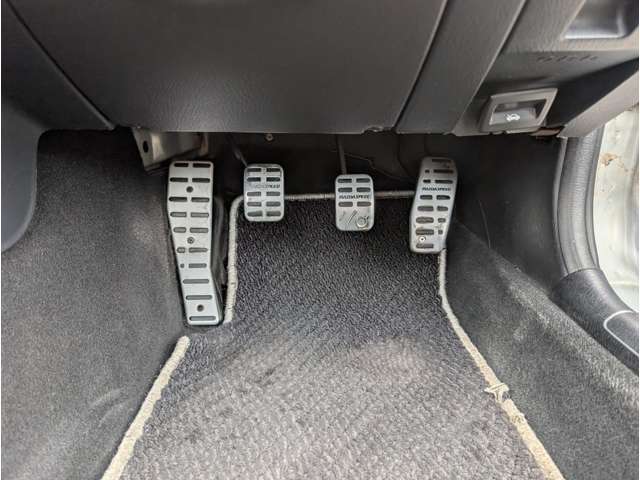 マツダスピードペダル　別途、純正クラッチ強化クラッチ交換承ります