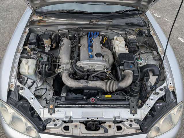 オイル漏れがあるため修理してご納車しますが別途タイミングベルト一式交換承ります。