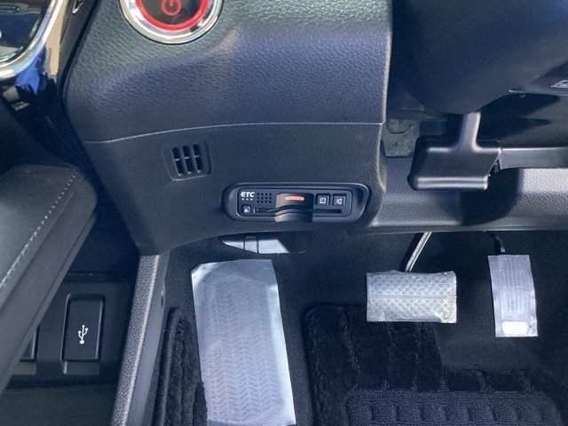 ETC付いてます。ETCが使用可能な道路通行料はキャッシュレスでスマートに走行できます。再セットアップして納車致します。