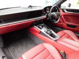 安心の正規ディーラー車！！　運転しやすい右ハンドル、