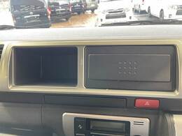 新品ナビの取付も承っております。