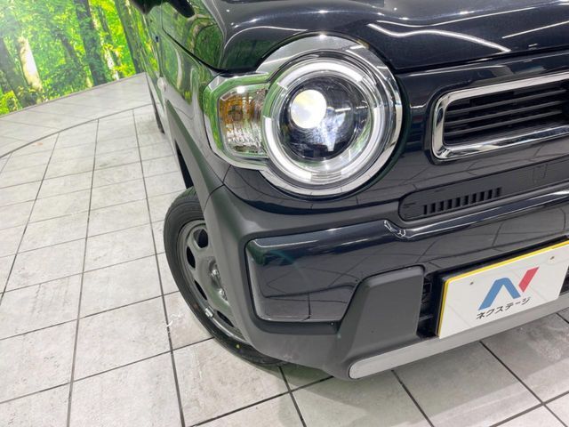 【LEDヘッドライト】悪天候や夜間走行時も良好な視界を確保し安心して運転できる高輝度LEDヘッドライトを装備！点灯速度が早く、消費電力も抑えられています。