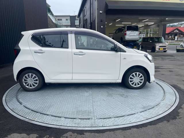右の写真です！ピカピカに磨いた自慢の車両です！Webサイトでは動画も配信中♪ → https://asukapeople.com/　他の画像が見たい場合は是非お問合せ下さい！