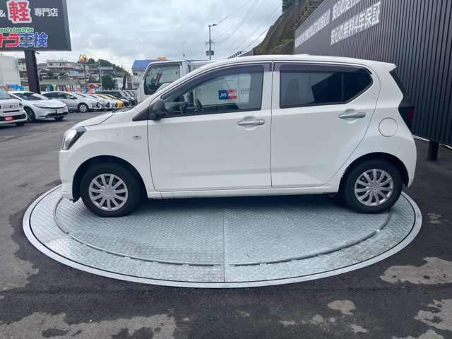 左の写真です！ピカピカに磨いた自慢の車両です！Webサイトでは動画も配信中♪ → https://asukapeople.com/　他の画像が見たい場合は是非お問合せ下さい！