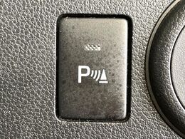 【クリアランスソナー】バンパーに付いたセンサーが障害物を検知！一定の距離に近づくとアラートで教えてくれます♪狭い駐車スペースや車庫入れ時も安心ですね☆