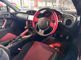純正ナビ/フルセグ/CD/DVD/Bluetooth　バックカメラ　ETC　スマートキー　プッシュスタート　VSC　HIDヘッドライト　フォグライト　純正17AW　サイド・カーテン・リアカーテンSRS