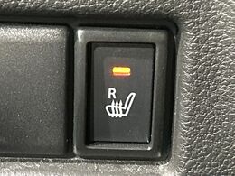 【シートヒーター】寒い日に重宝するシートヒーター！エアコンより早く温まってくれるので寒がりの人も安心ですね♪エアコンの温風は乾燥するから苦手、という方にもをおすすめです。