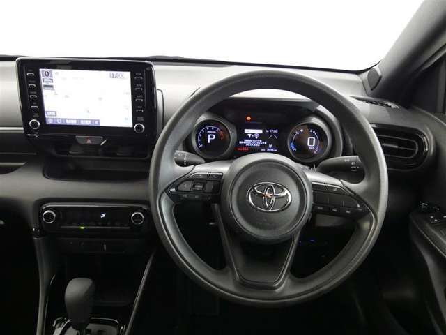 【運転席まわり】　　運転席・インパネまわりの画像です！ハンドルやシートなども隅々までクリーニング済み☆キレイな車内でドライブがより一層快適にお楽しみいただけると思います！　(^_^)v