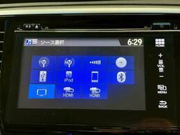 【純正ナビ】一体感のあるナビは、高級感ある車内を演出してくれます。Bluetooth再生などオーディオ機能も充実しておりますので、運転もより楽しめます♪